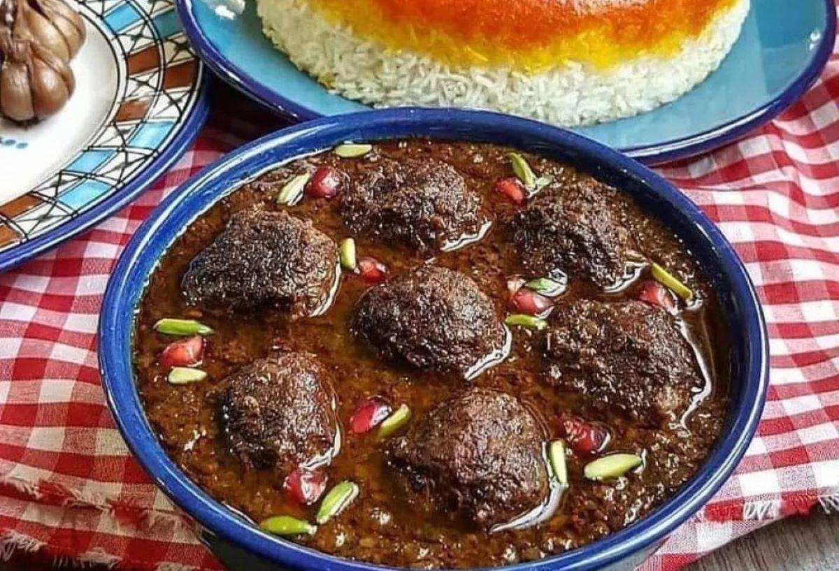 دستور پخت خورشت انار بیج با سبزی معطر شمالی | این خورشت سنتی گیلانی را برای شب یلدا درست کن