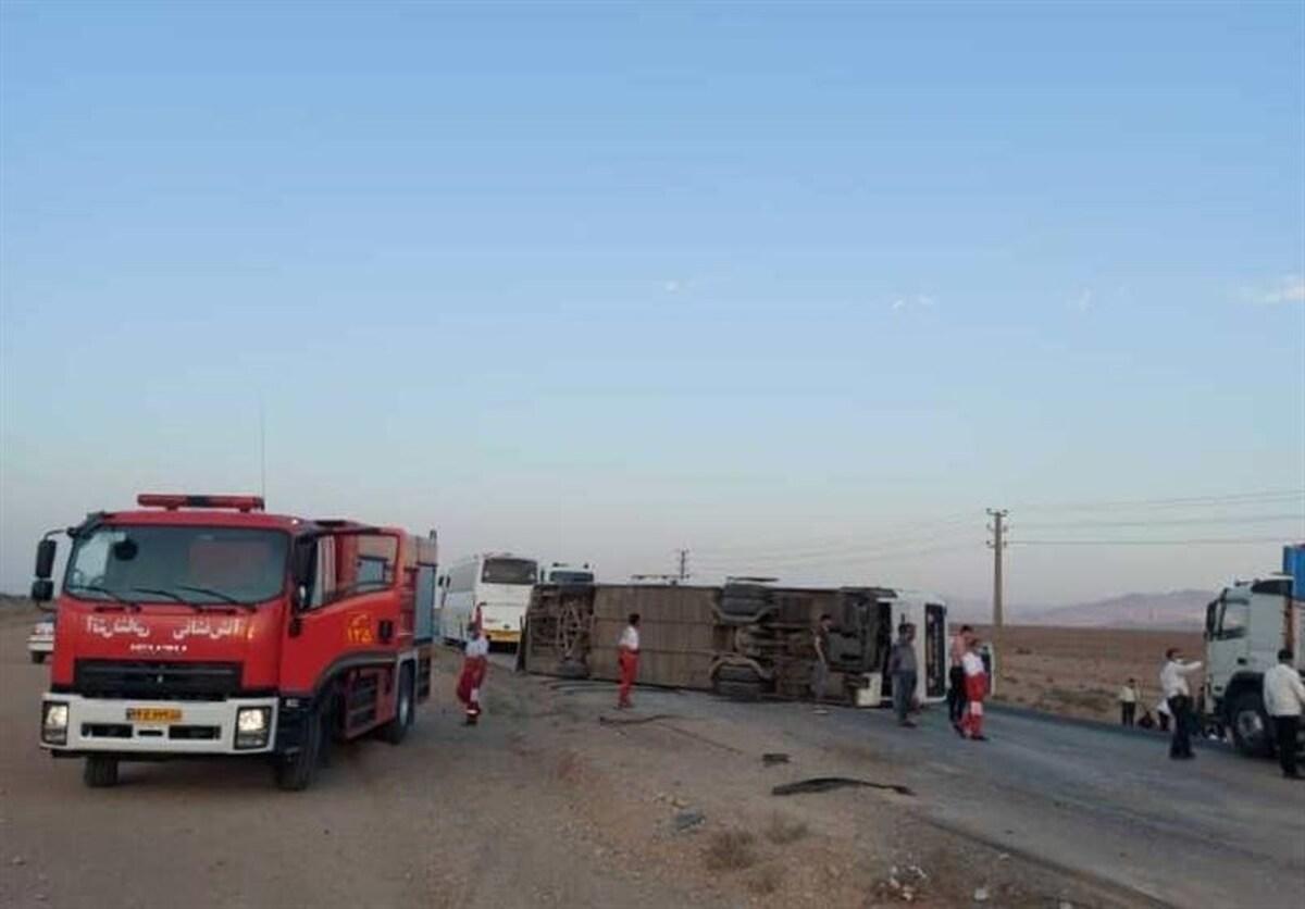 واژگونی اتوبوس گرگان ـ کردکوی با ۱۷ مسافر | این محور مسدود شد