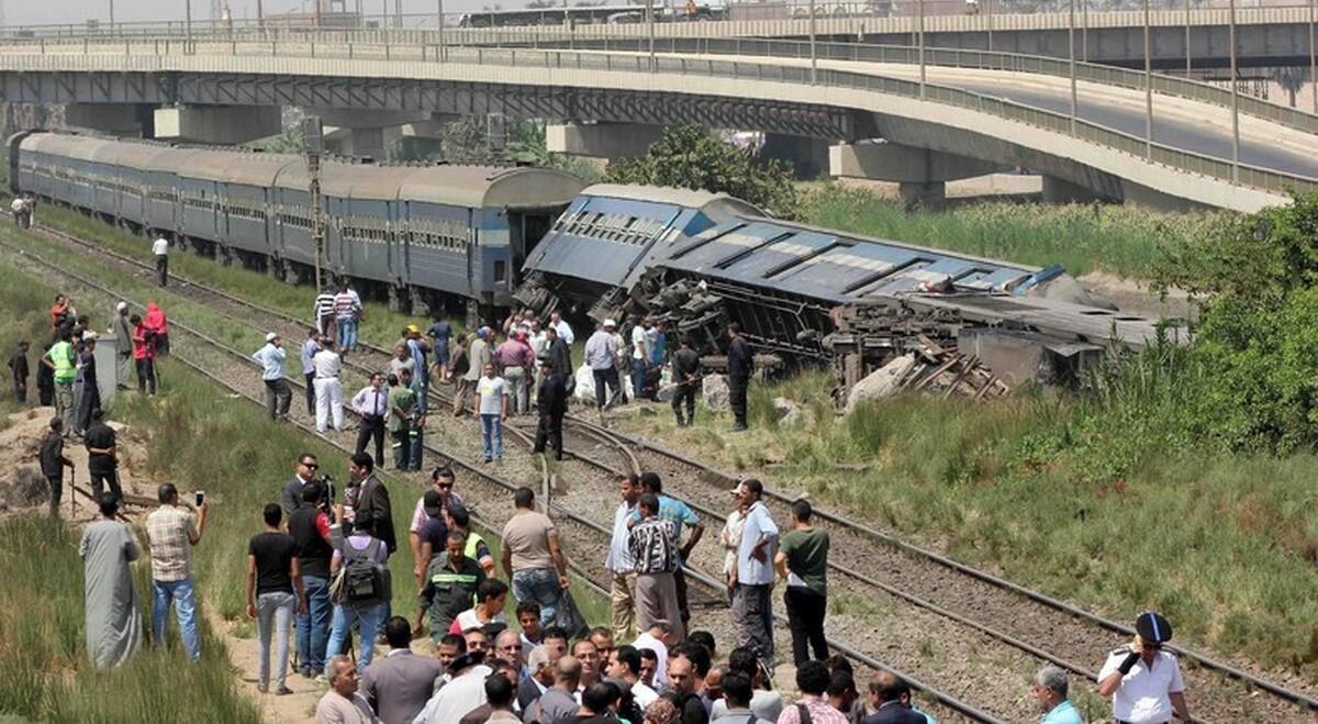 برخورد مرگبار دو قطار به یکدیگر | ۵۰ نفر زخمی شدند