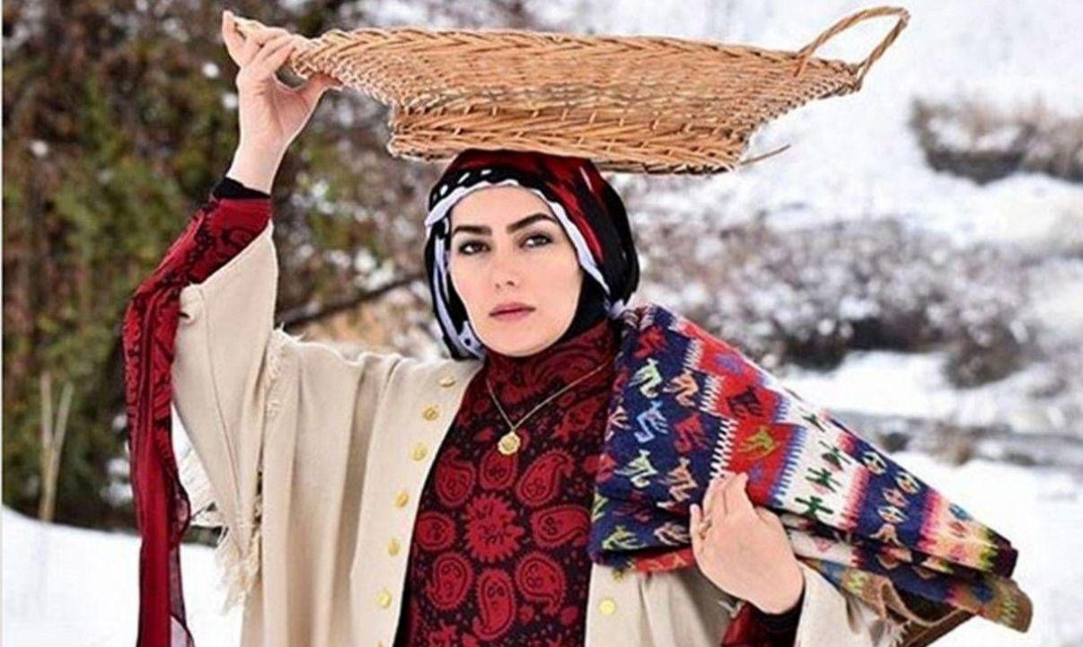 رونمایی هدیه بازوند، روژان سریال نون خ از برادر خوش تیپ و قدبلندش