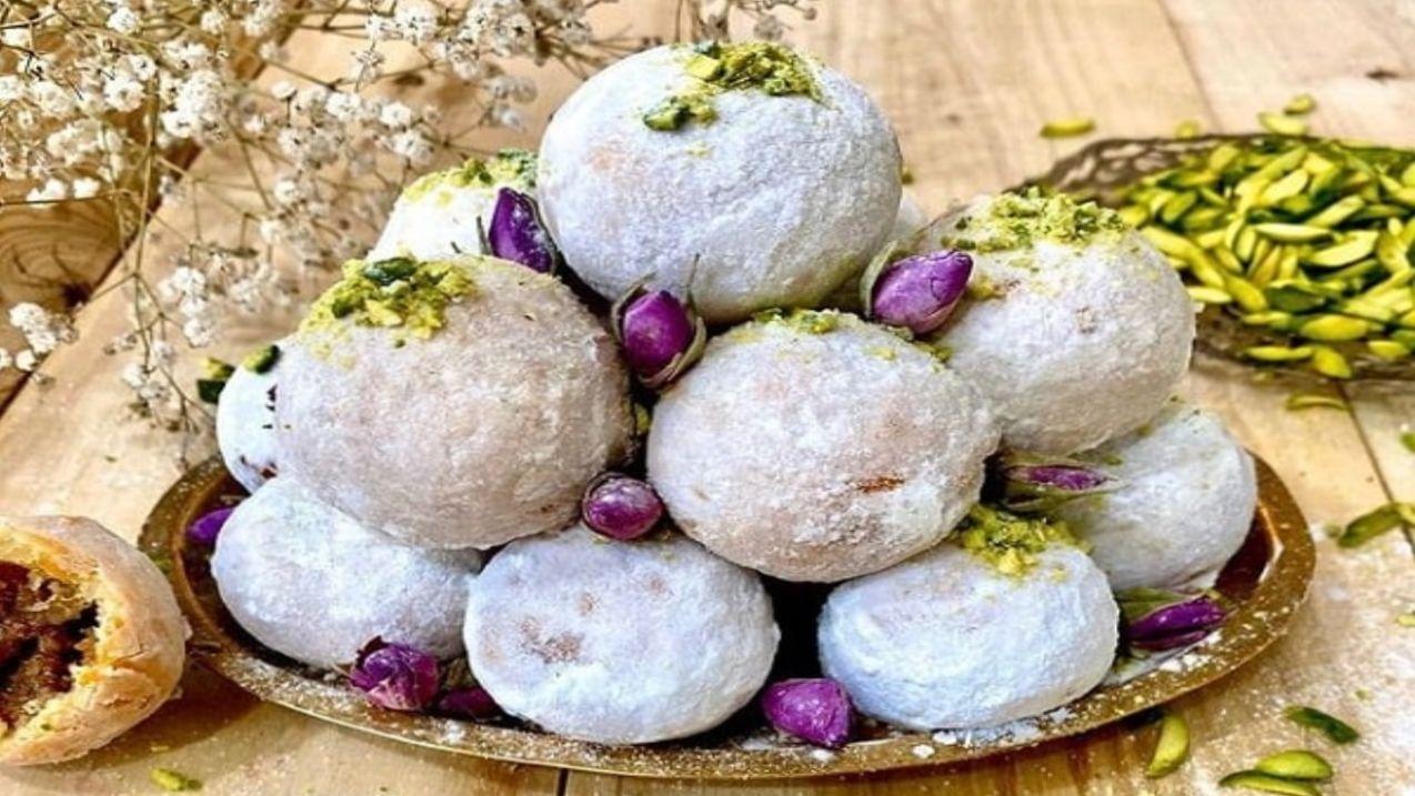 طرز تهیه قطاب خوشمزه، تجربه‌ای بی‌نظیر از طعم ایران | شیرینی قطاب، لذیذترین انتخاب برای مهمانی‌ها!